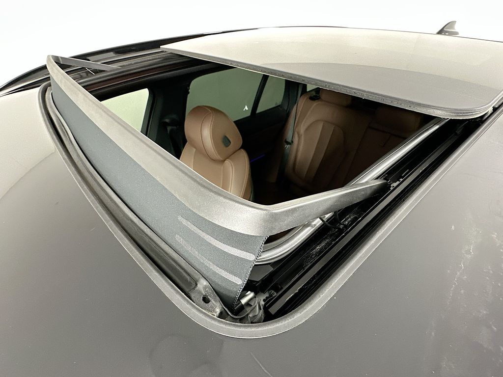 Thumbnail: 2022 BMW X5 - 22