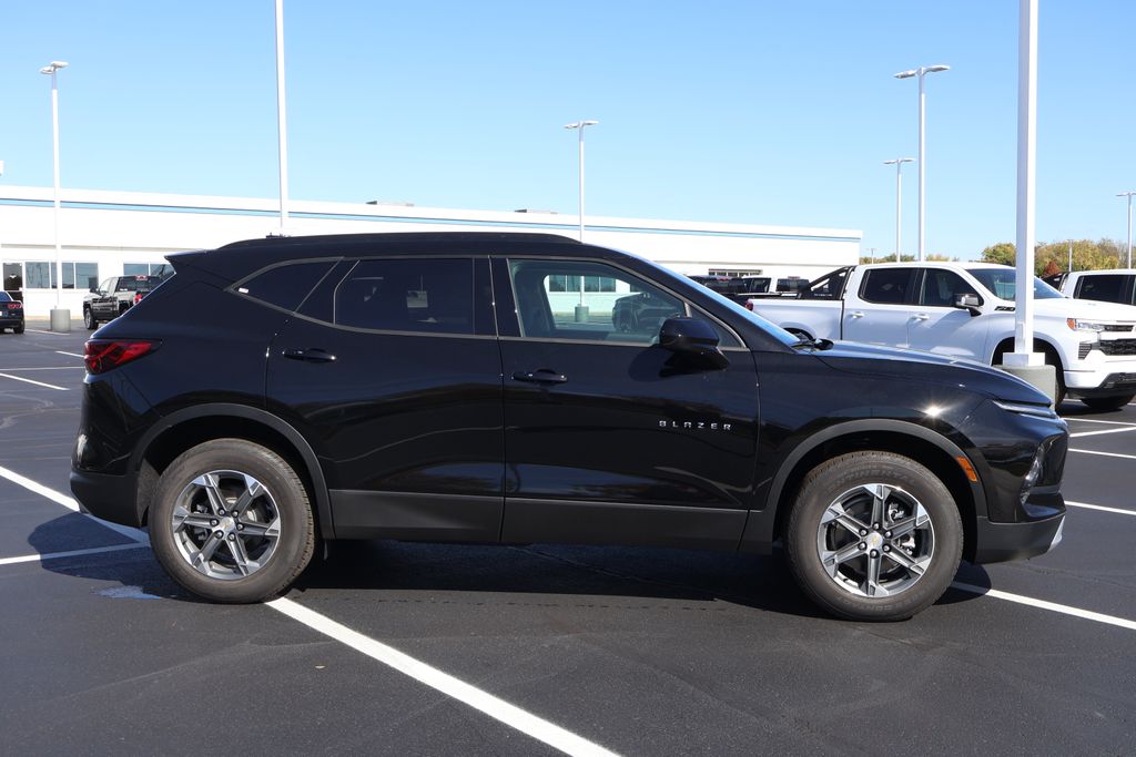 Thumbnail: 2025 Chevrolet Blazer - 9