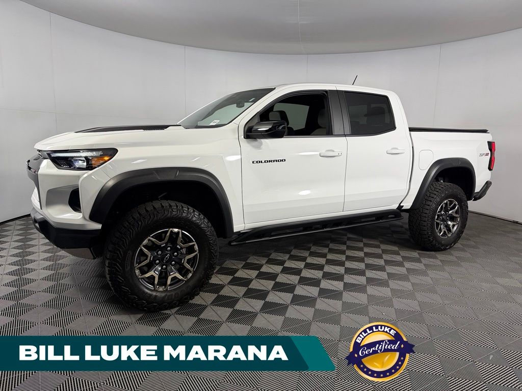 Summit White 2026 Chevrolet Colorado Pickup Truck Four-Wheel Drive 8-Speed Automatic