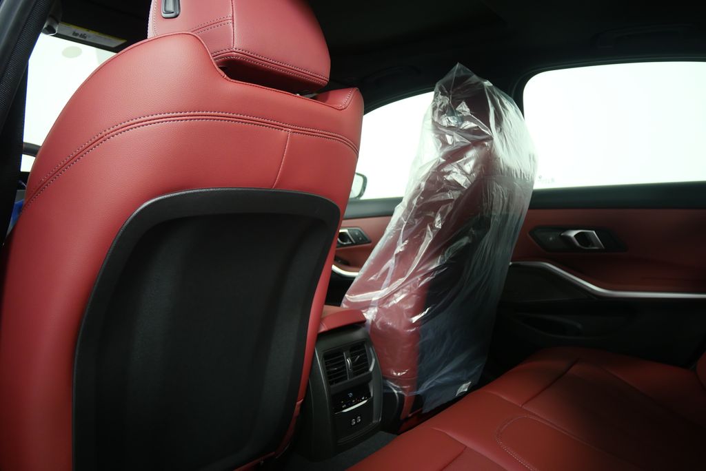 Thumbnail: 2026 BMW 3 Series - 16