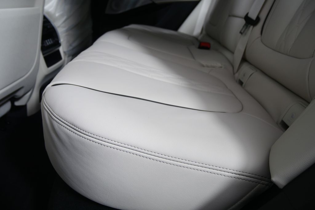 Thumbnail: 2026 BMW X5 - 16