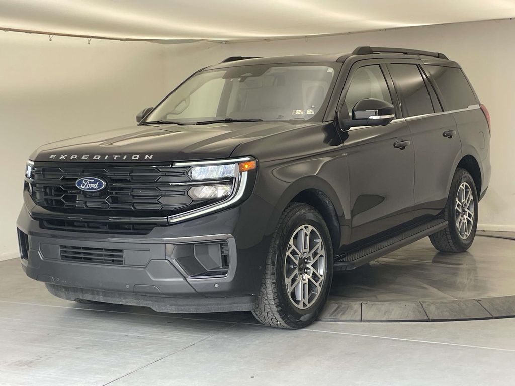 Dark Matter Gray Metallic 2025 Ford Expedition SUV / Crossover Four-Wheel Drive Automatic