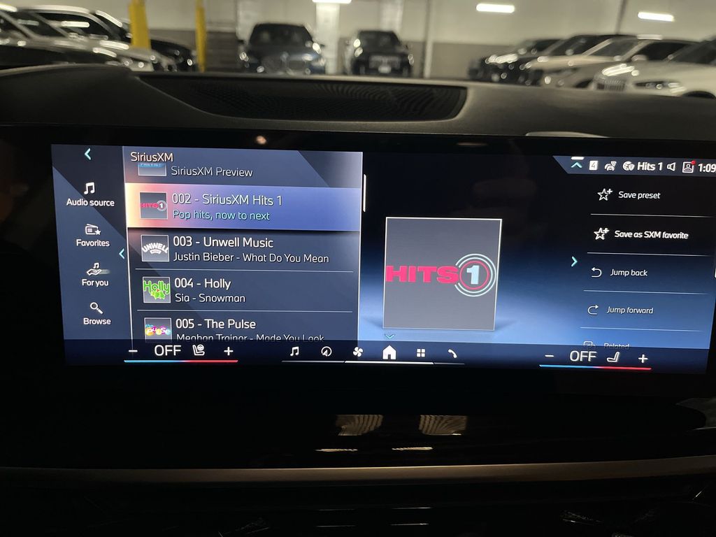 Thumbnail: 2026 BMW X7 - 16