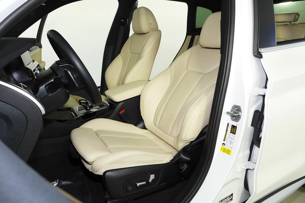 Thumbnail: 2023 BMW X3 - 22