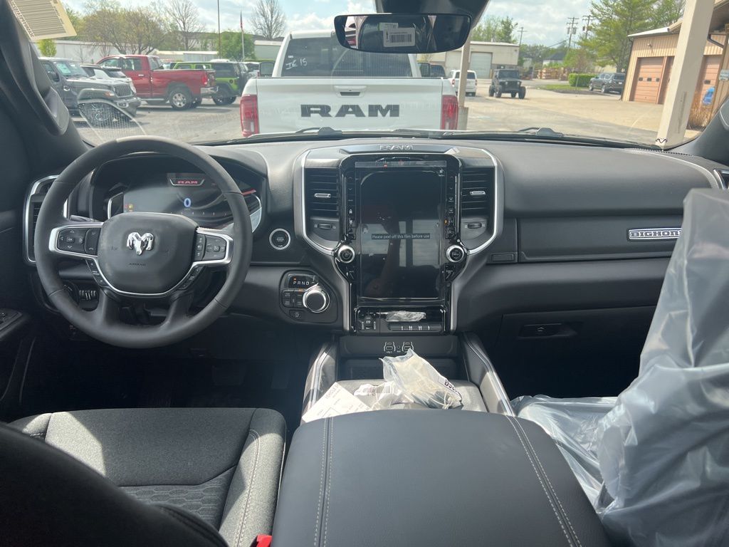 View vehicle photo 5