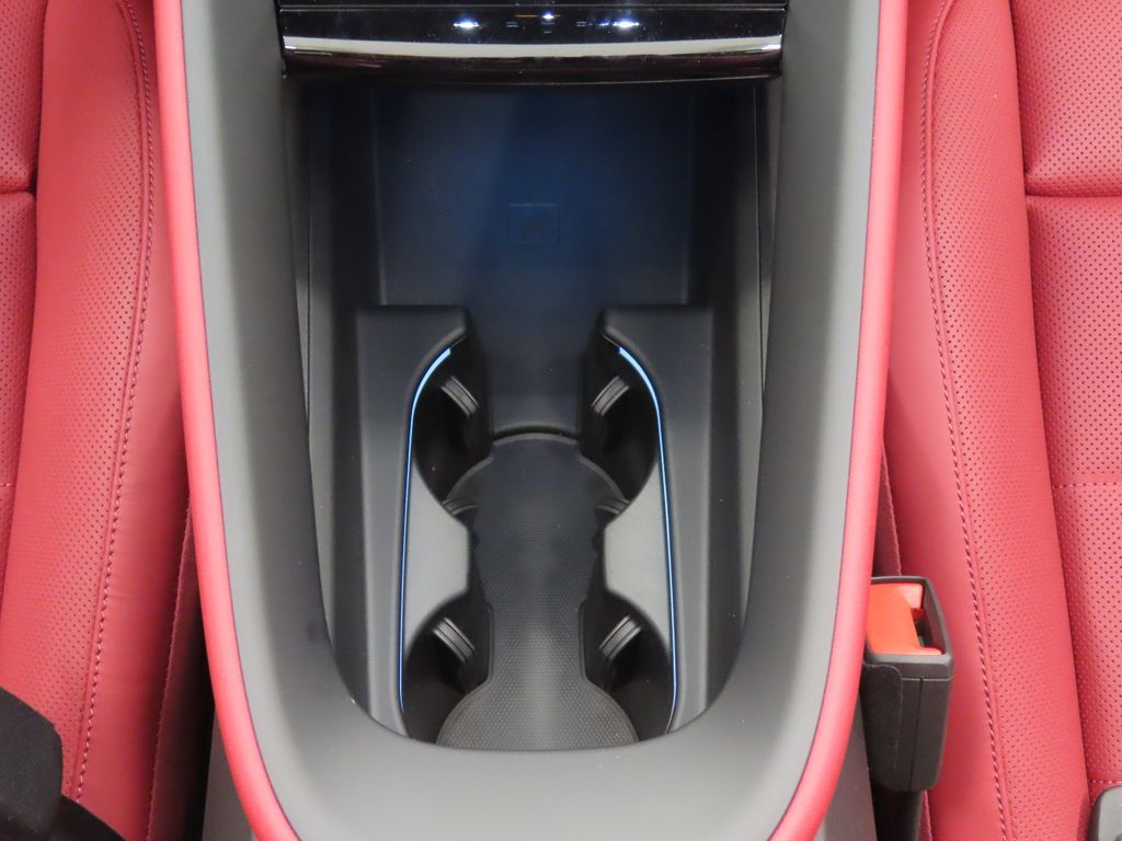 Thumbnail: 2026 Porsche Macan - 30