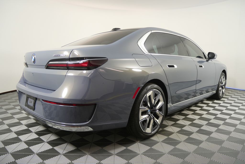 Thumbnail: 2025 BMW i7 - 3