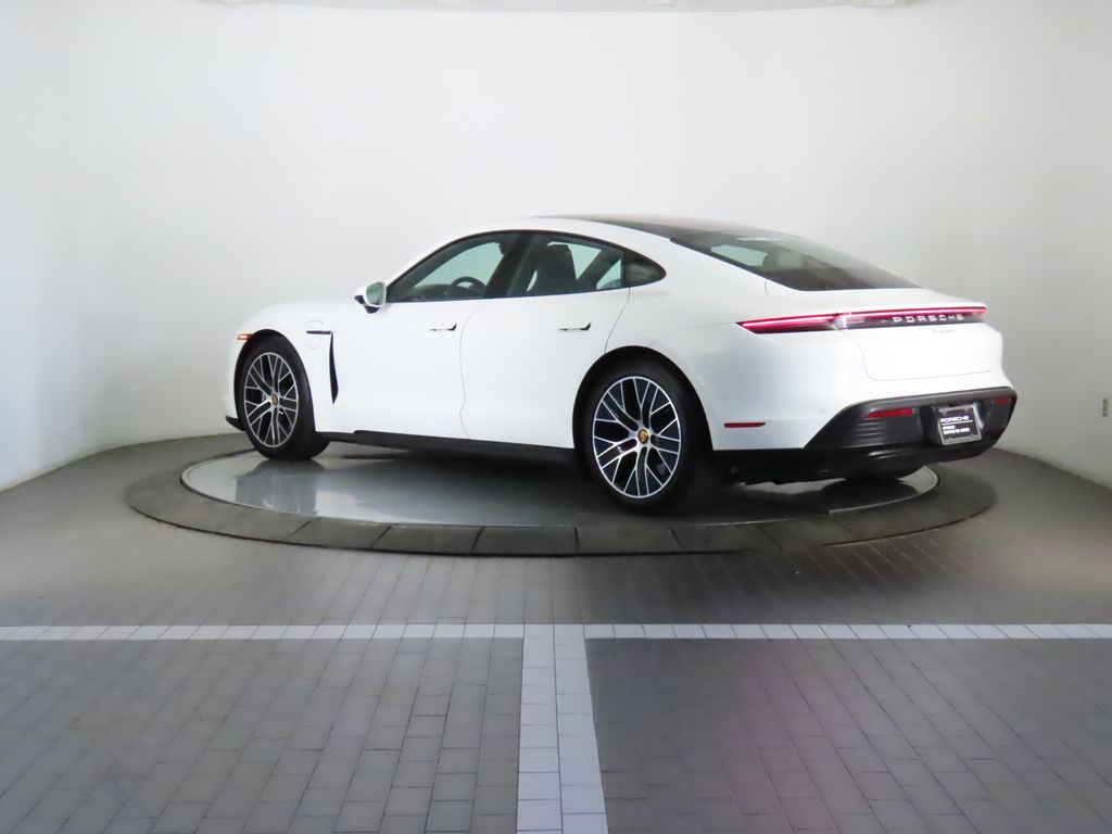 Thumbnail: 2024 Porsche Taycan - 3