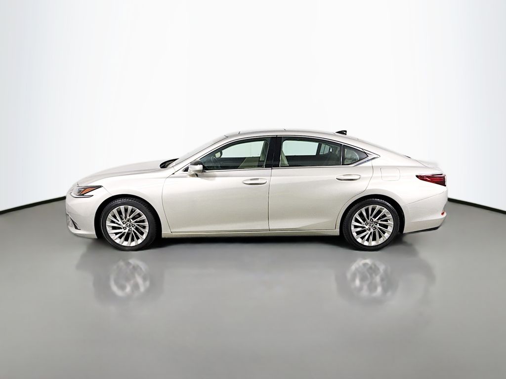 Thumbnail: 2019 Lexus ES - 8
