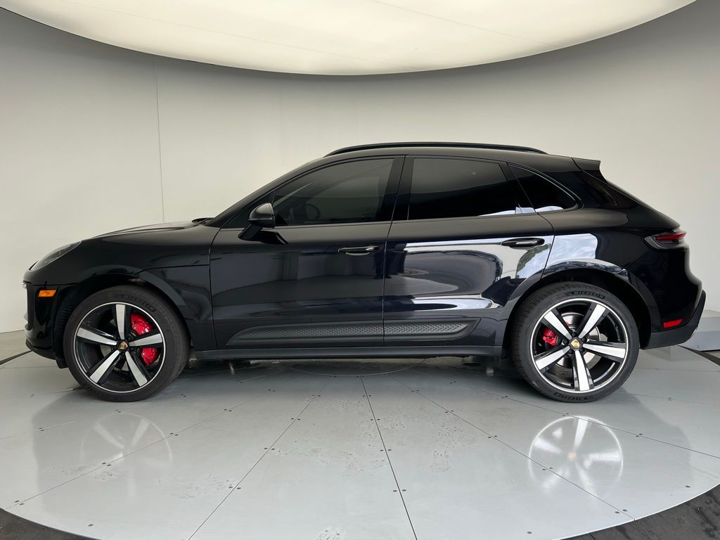 Thumbnail: 2023 Porsche Macan - 2