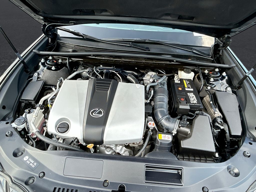 Thumbnail: 2022 Lexus ES - 14
