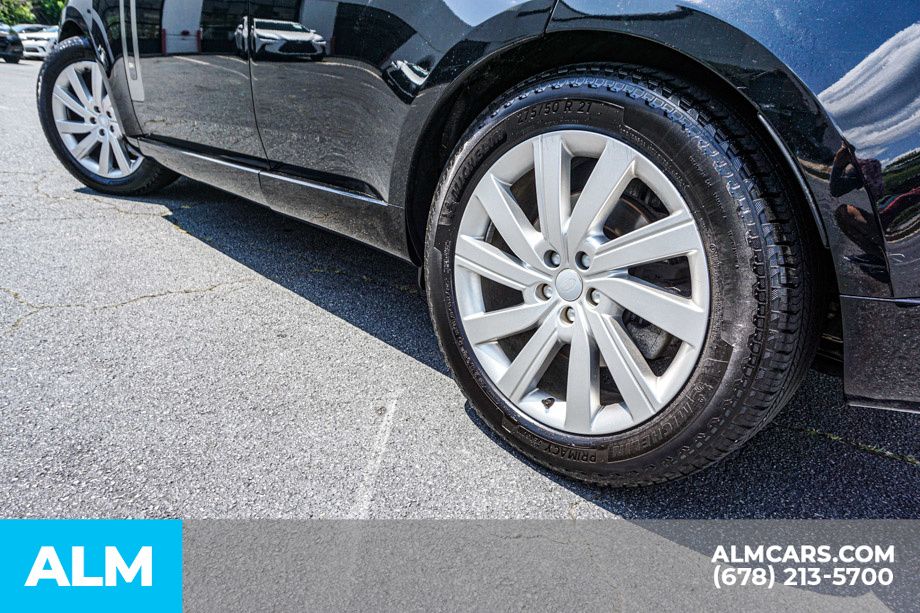 Used 2023 Black Land Rover SE image 16