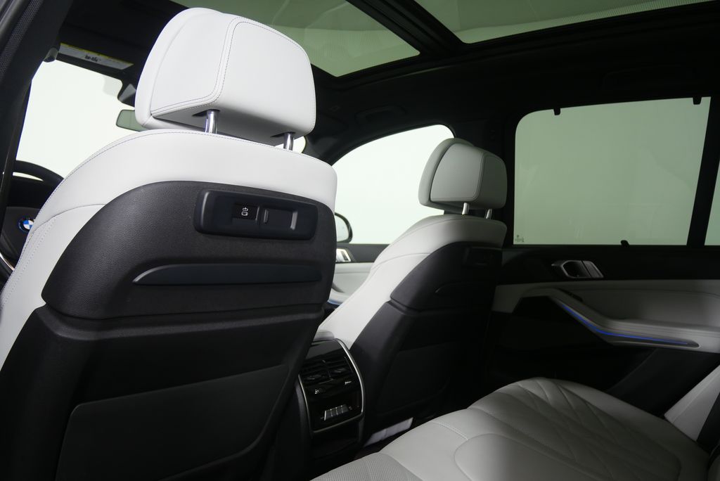 Thumbnail: 2023 BMW X5 - 19