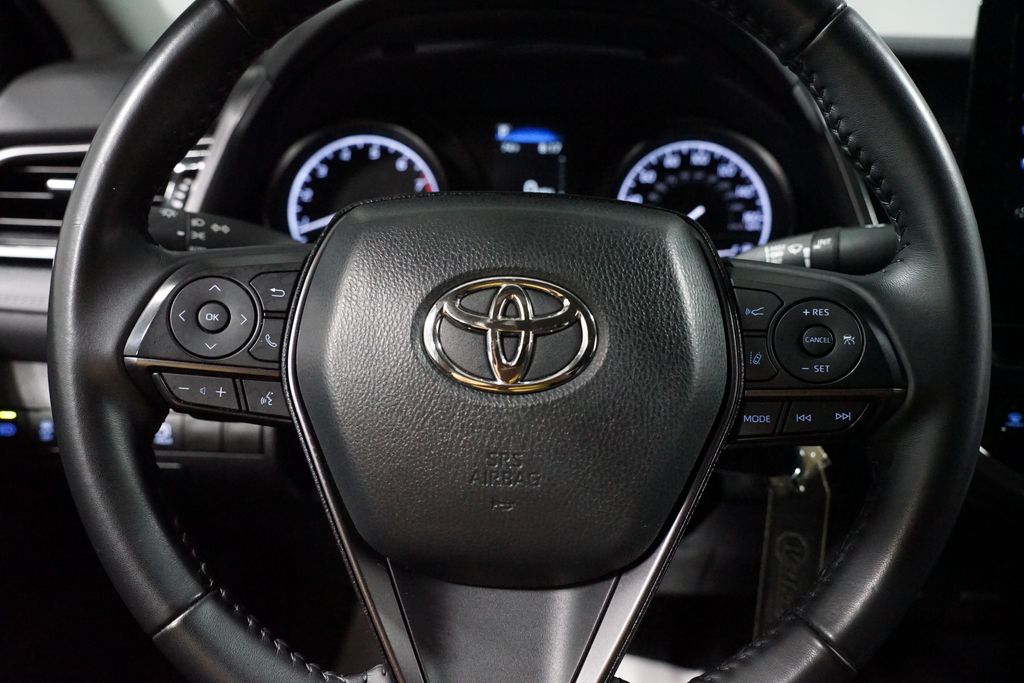 Thumbnail: 2023 Toyota Camry - 12