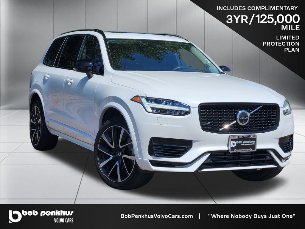 2023 Volvo XC90 Recharge Plug-In Hybrid T8 Plus Dark Theme 7 Passenger