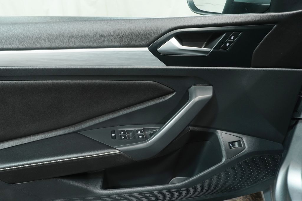 2026 Volkswagen Jetta Sport - Photo 18