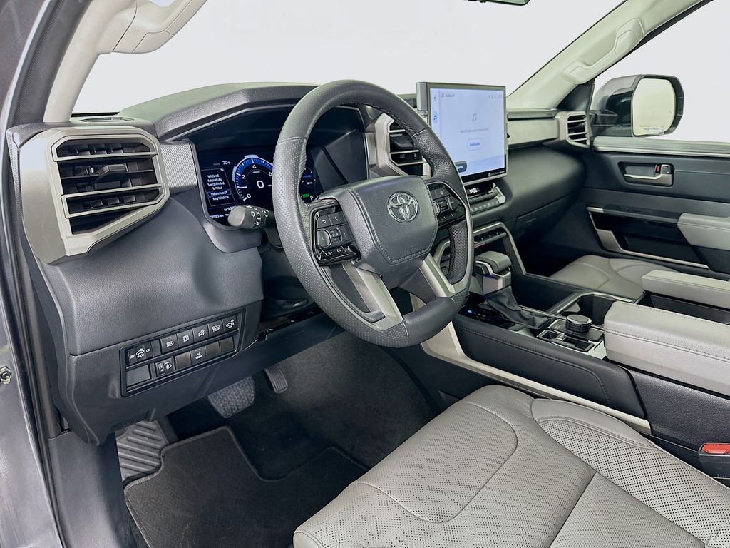 Thumbnail: 2024 Toyota Tundra - 9