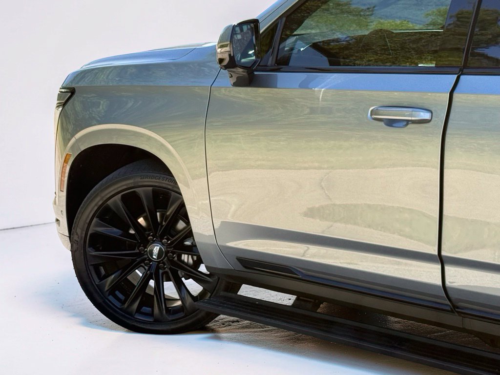 2025 Cadillac Escalade ESV Sport Platinum Silver Metallic - Jim Hudson Acura - Image 9