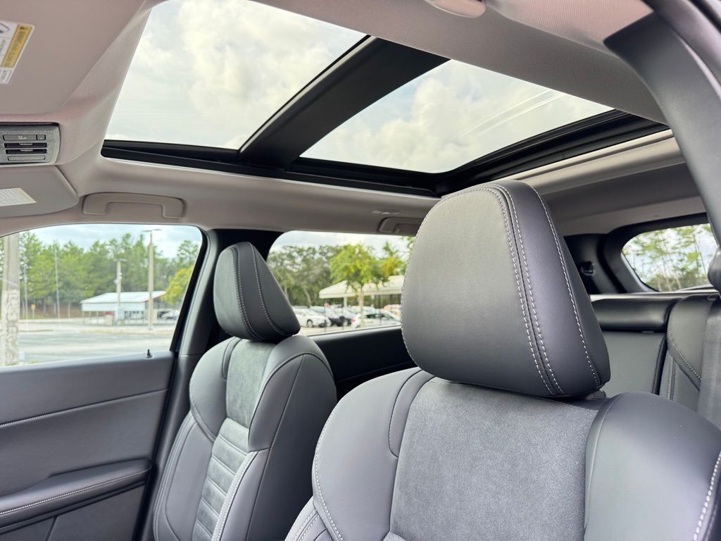 2025 Mitsubishi Outlander PHEV SE photo 23