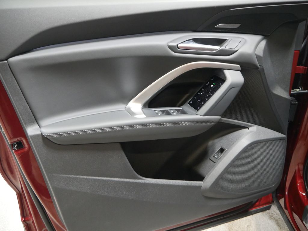 Thumbnail: 2026 Audi Q5 - 14