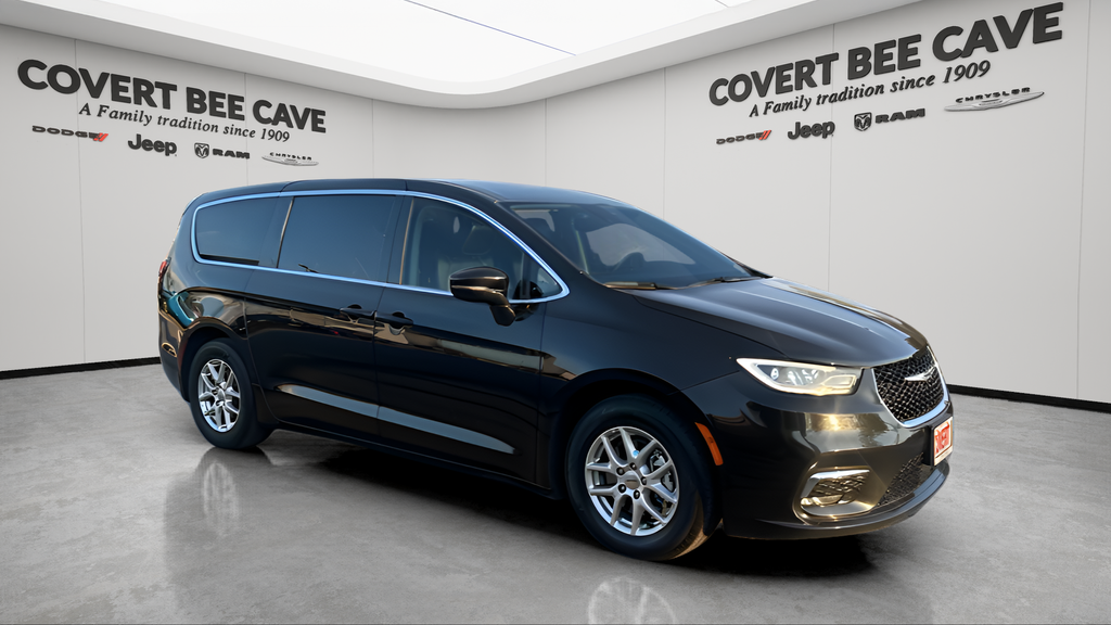 Used Car 2024 Chrysler Pacifica  Touring L For Sale Under $30,000 In Austin, Texas