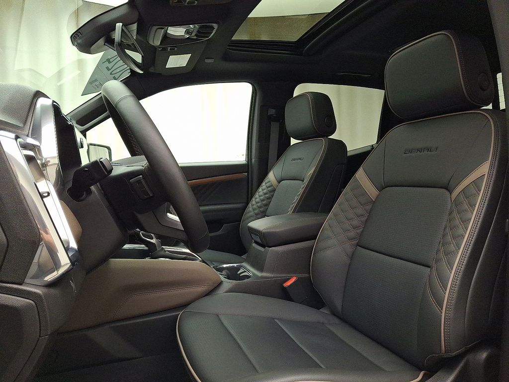 Thumbnail: 2024 GMC Canyon - 13