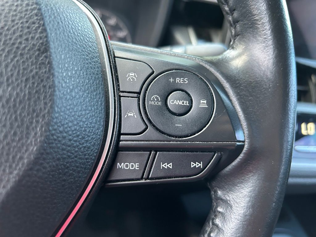 Thumbnail: 2023 Toyota Corolla - 18