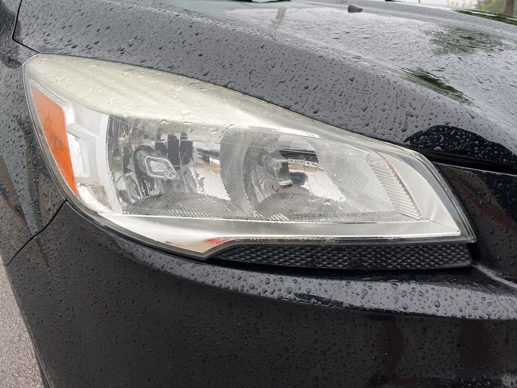 2016 Ford Escape SE 14