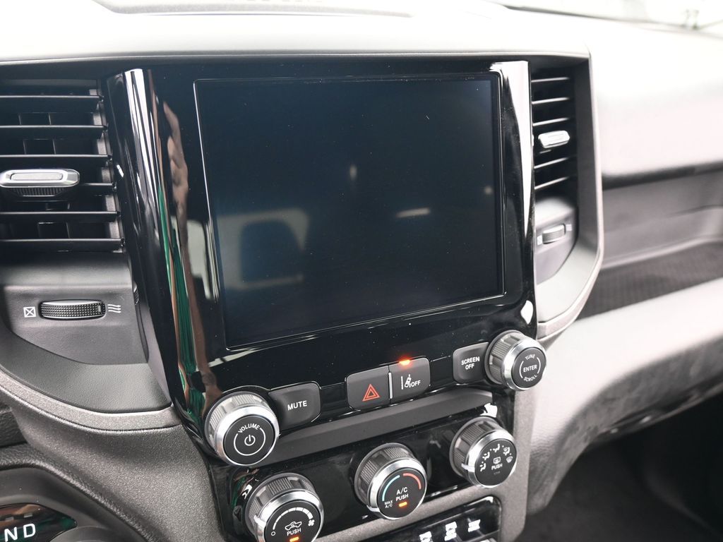 New 2026 Diamond Black Crystal Pearlcoat Ram Express image 20