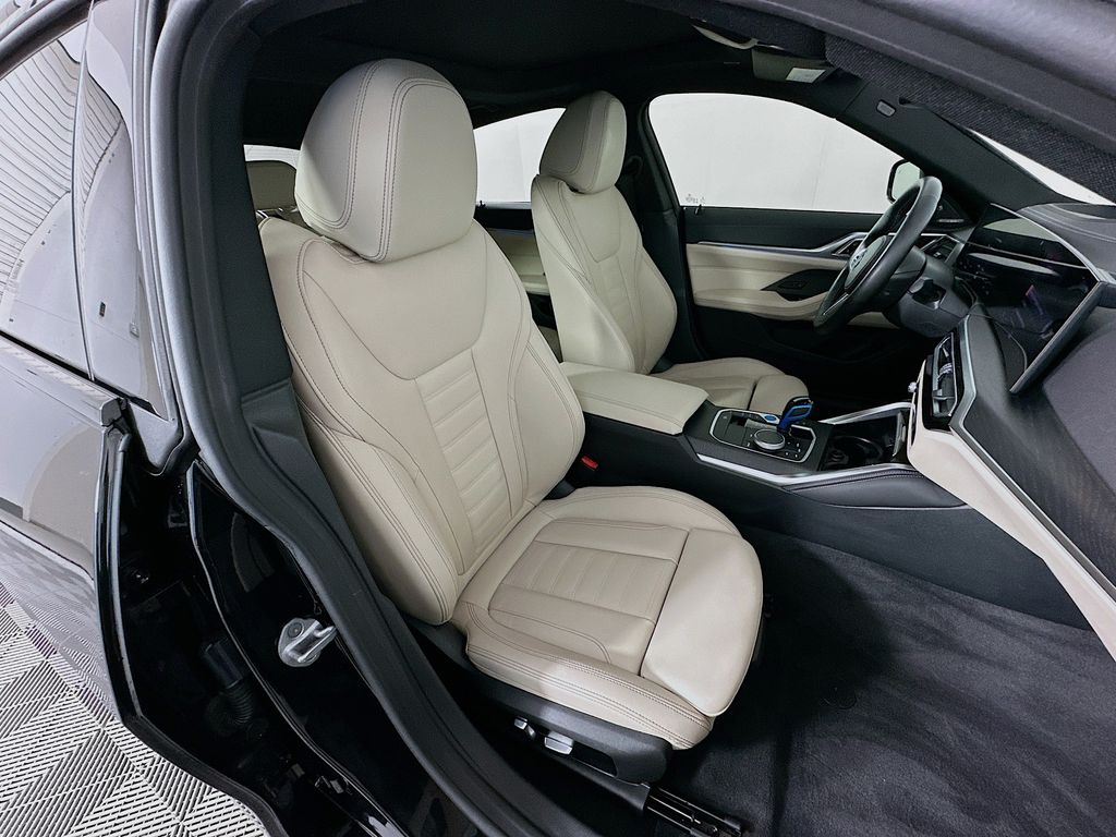 Thumbnail: 2023 BMW i4 - 29