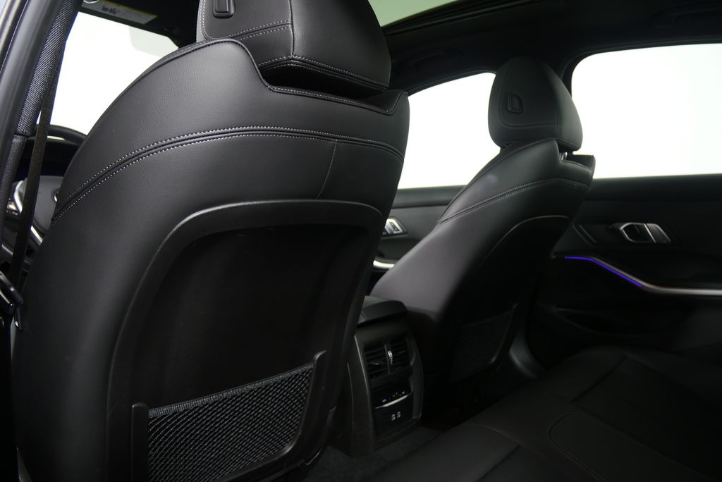 2022 BMW 3 Series 330i 17
