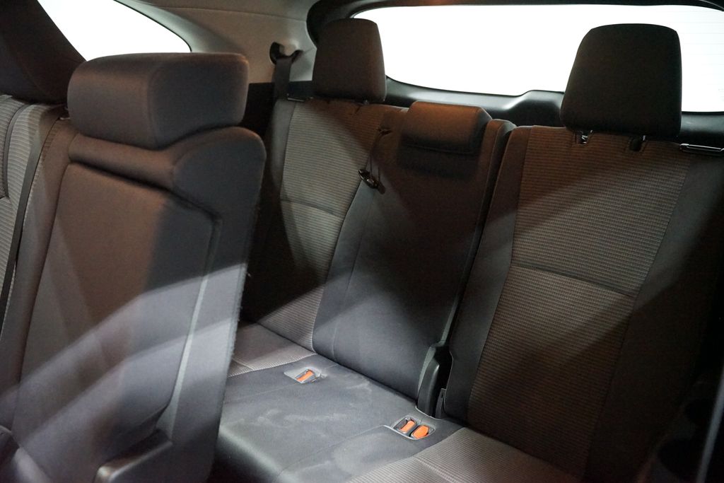 Thumbnail: 2021 Toyota Highlander - 28