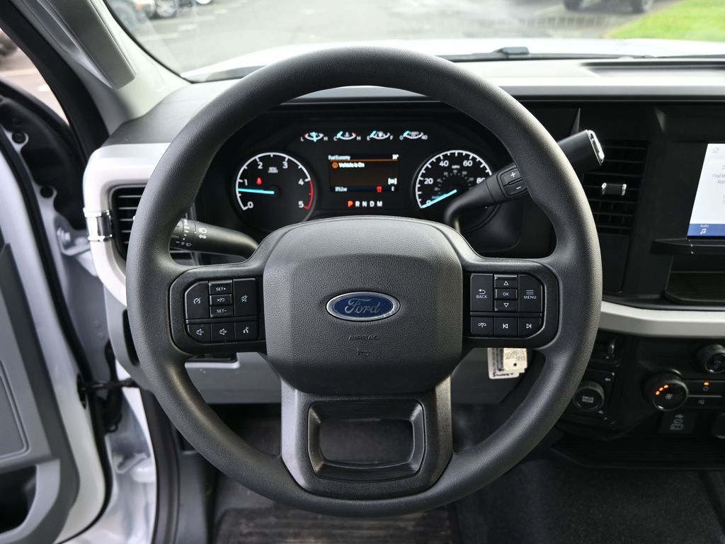 2025 Ford F-550 Chassis XL