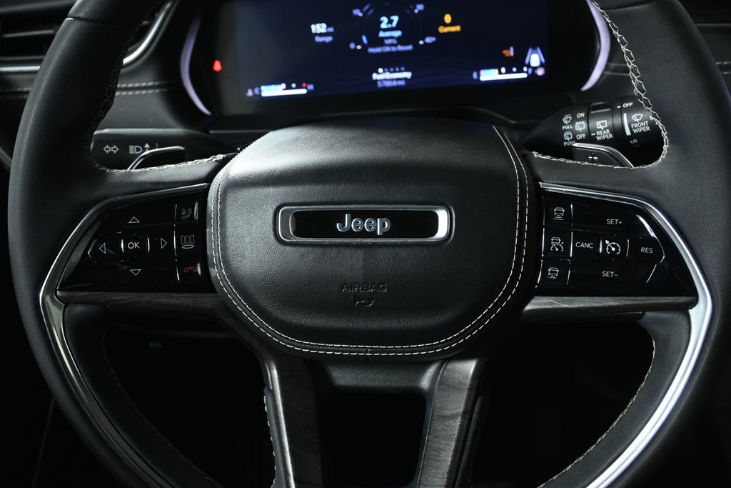 Thumbnail: 2023 Jeep Grand Cherokee - 20