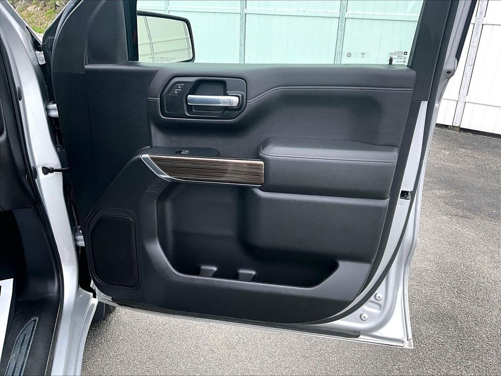2021 Chevrolet Silverado 1500 — photo 12