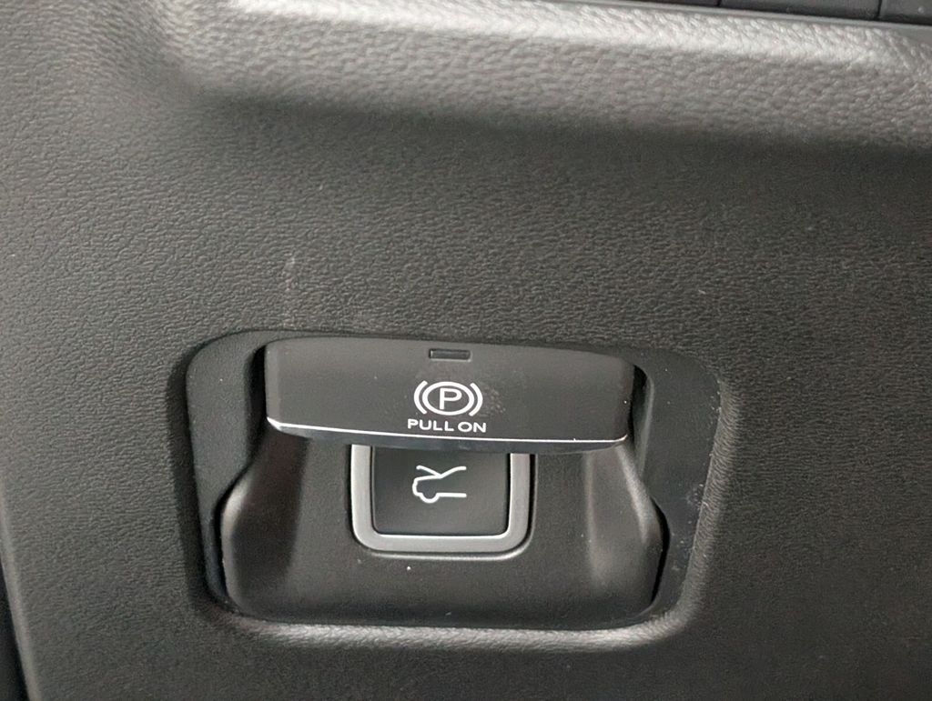 new 2026 Jeep Cherokee car, priced at $39,505