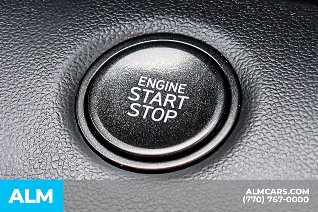Used 2025 Silver Hyundai SEL Sport image 42