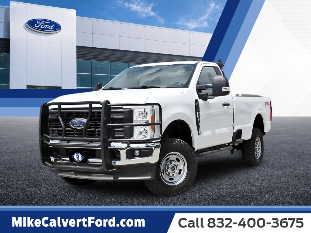 Oxford White 2023 Ford F-250 Super Duty Pickup Truck Four-Wheel Drive Automatic