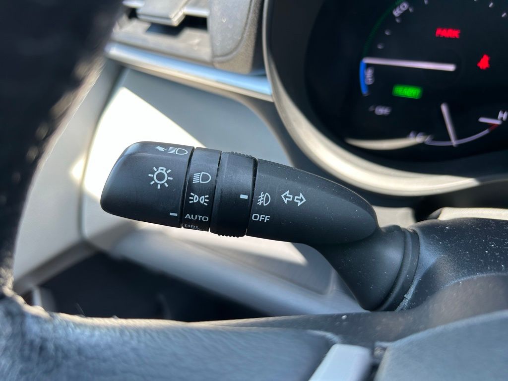 Thumbnail: 2024 Toyota Sienna - 23