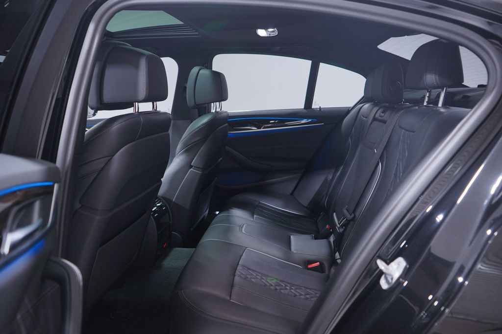 Thumbnail: 2023 BMW 5 Series - 9