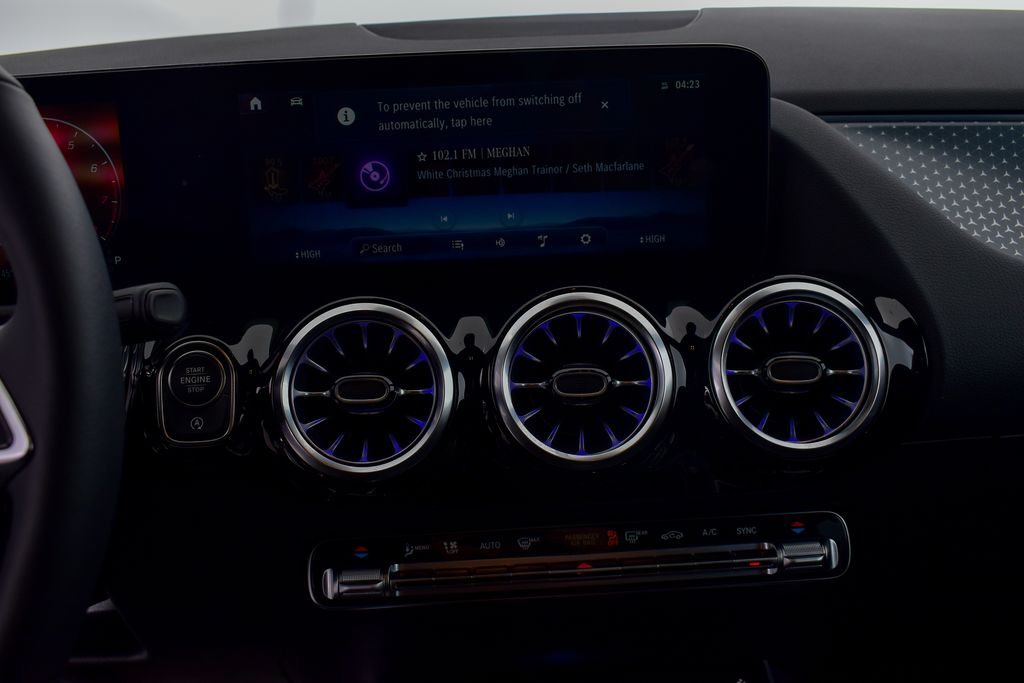 Thumbnail: 2026 Mercedes-Benz GLA - 11