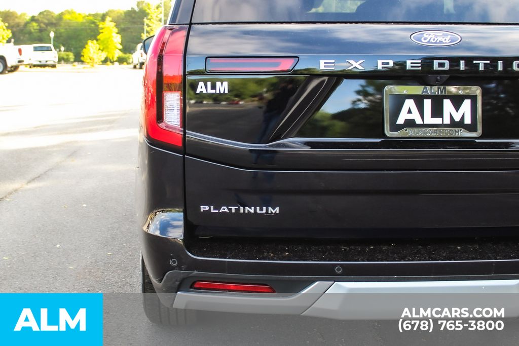Used 2025 Black Ford Platinum image 13