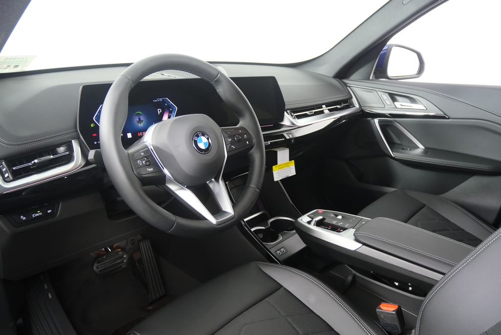 Thumbnail: 2025 BMW X1 - 12