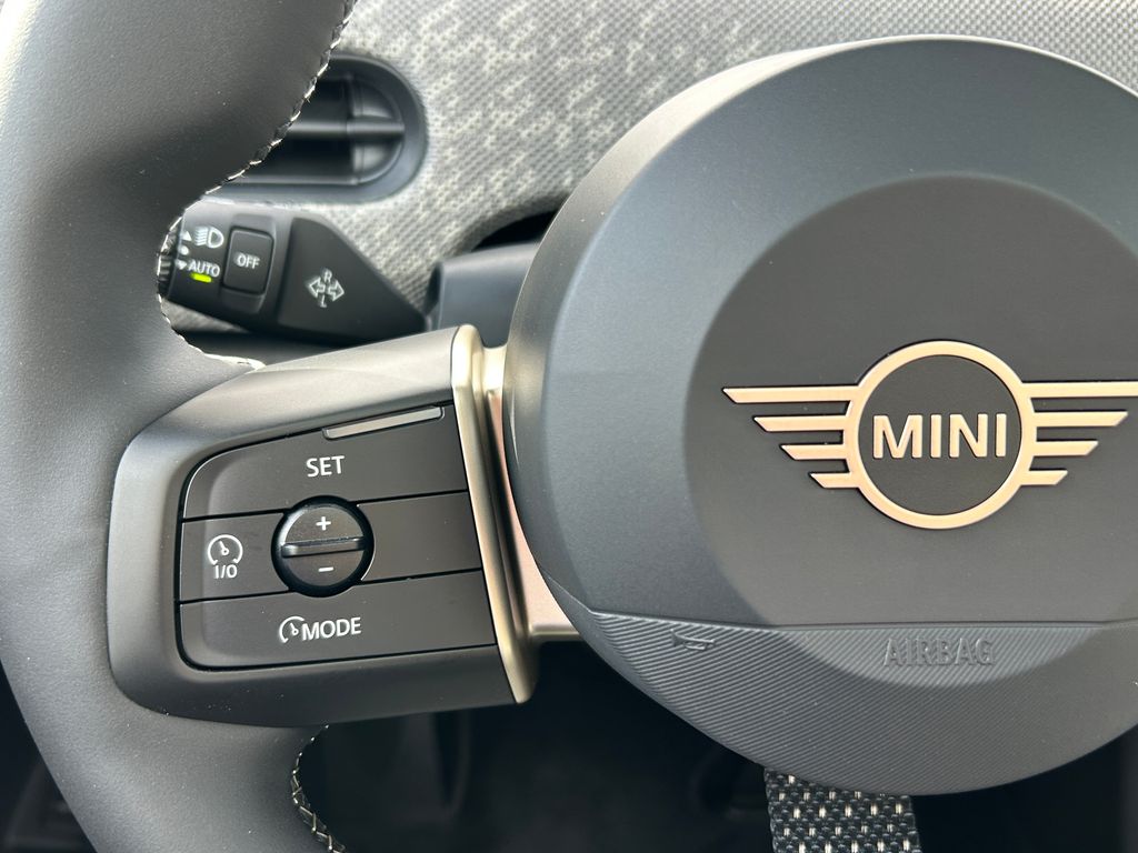 Thumbnail: 2026 MINI Cooper - 19