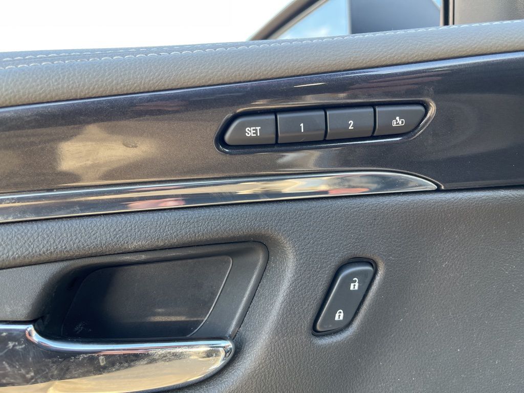 Thumbnail: 2016 Chevrolet Impala - 10