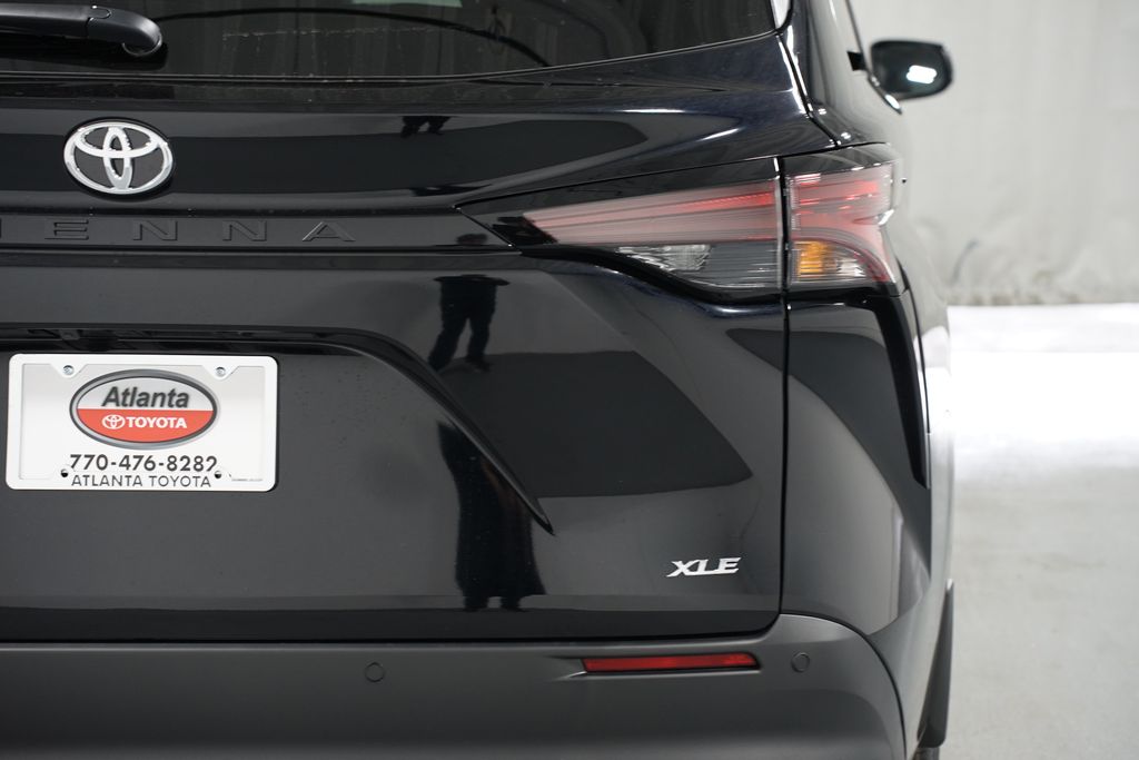 Thumbnail: 2026 Toyota Sienna - 10