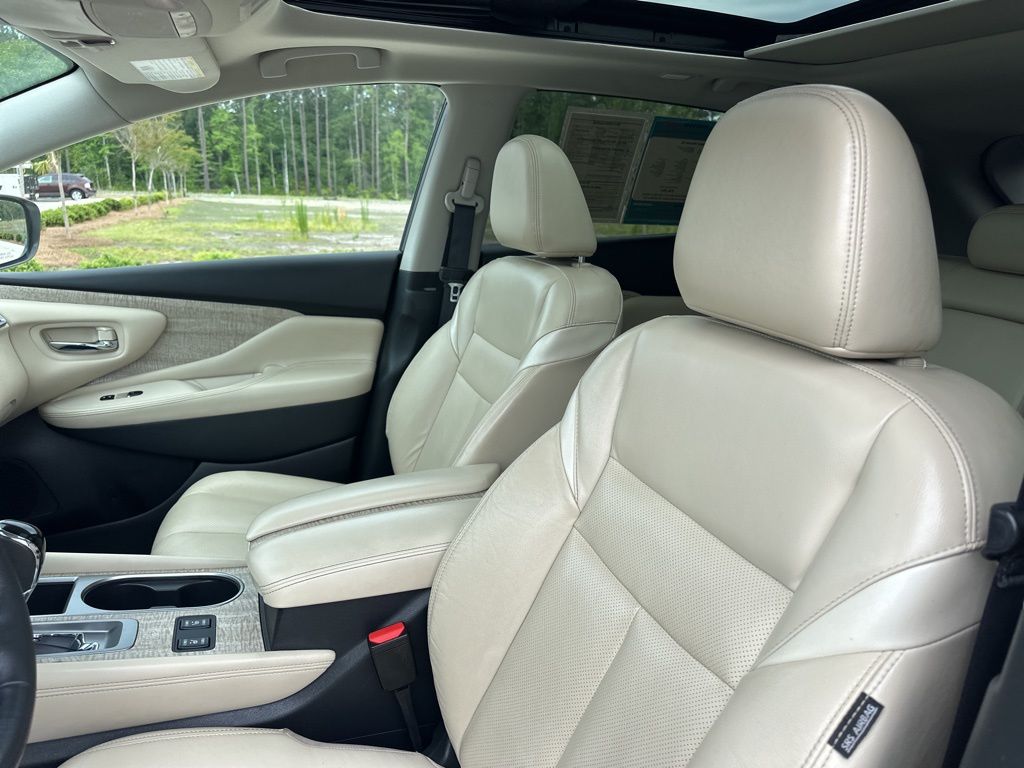 2023 Pearl White Tricoat Nissan Murano SL FWD SUV