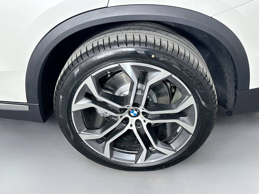 Thumbnail: 2026 BMW X5 - 23