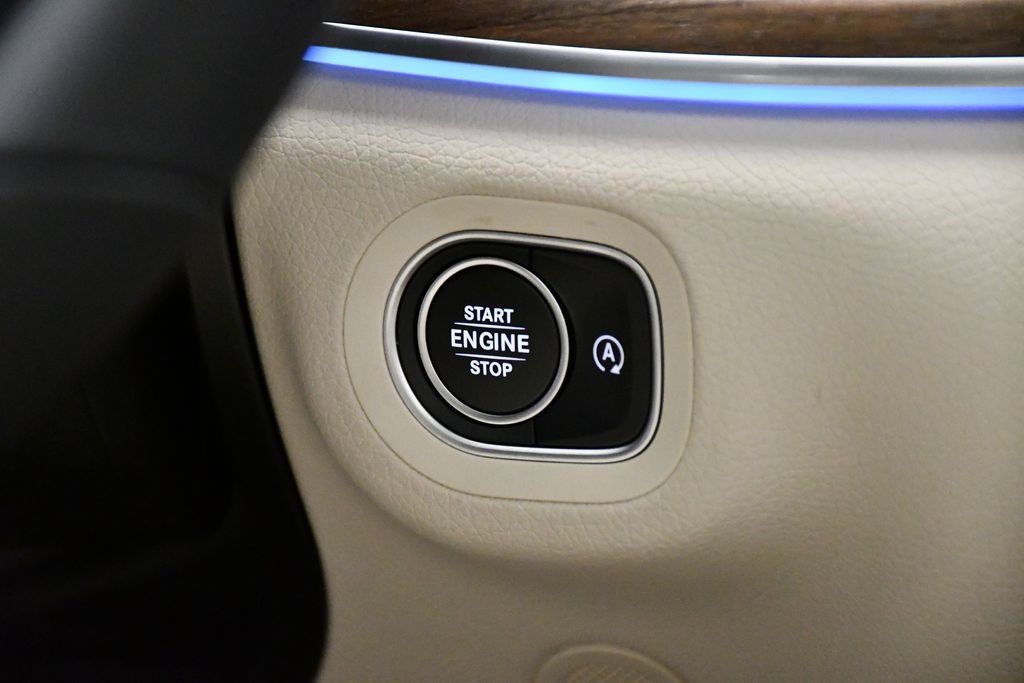 Thumbnail: 2025 Mercedes-Benz GLS - 28