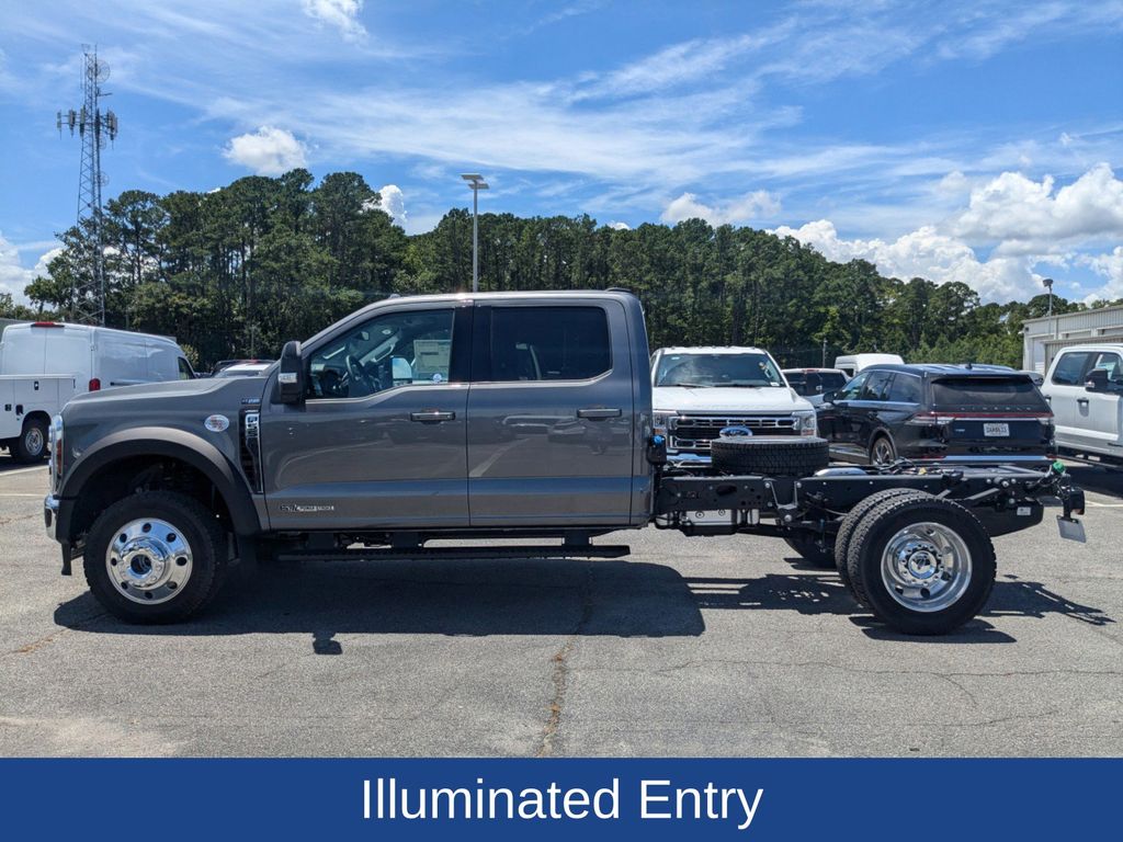 2025 Ford F-550 Super Duty 